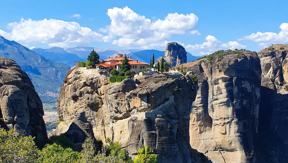 Meteora day trips from Thessloniki daytrips