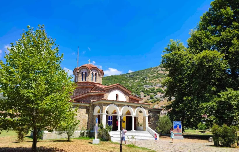 Meteora rock formations - Thessaloniki day trips