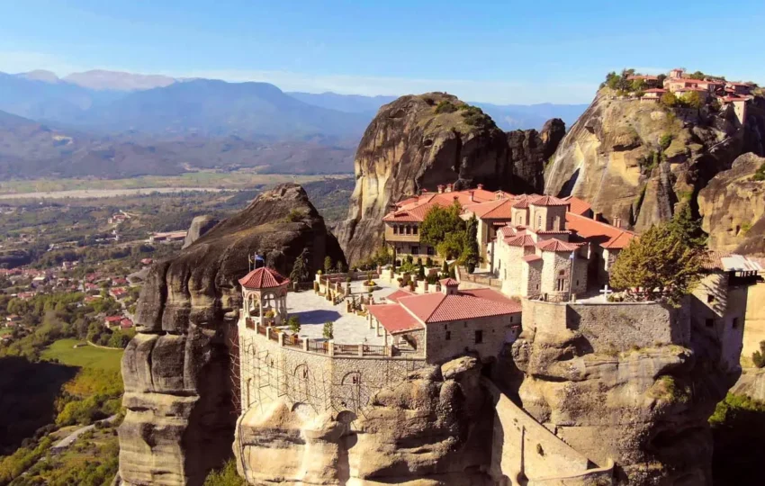 Meteora monasteries tours Thessaloniki day trips