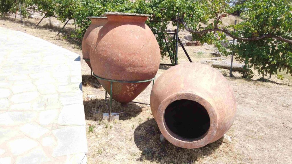 Ancient_amphoraes_Philippi_museum